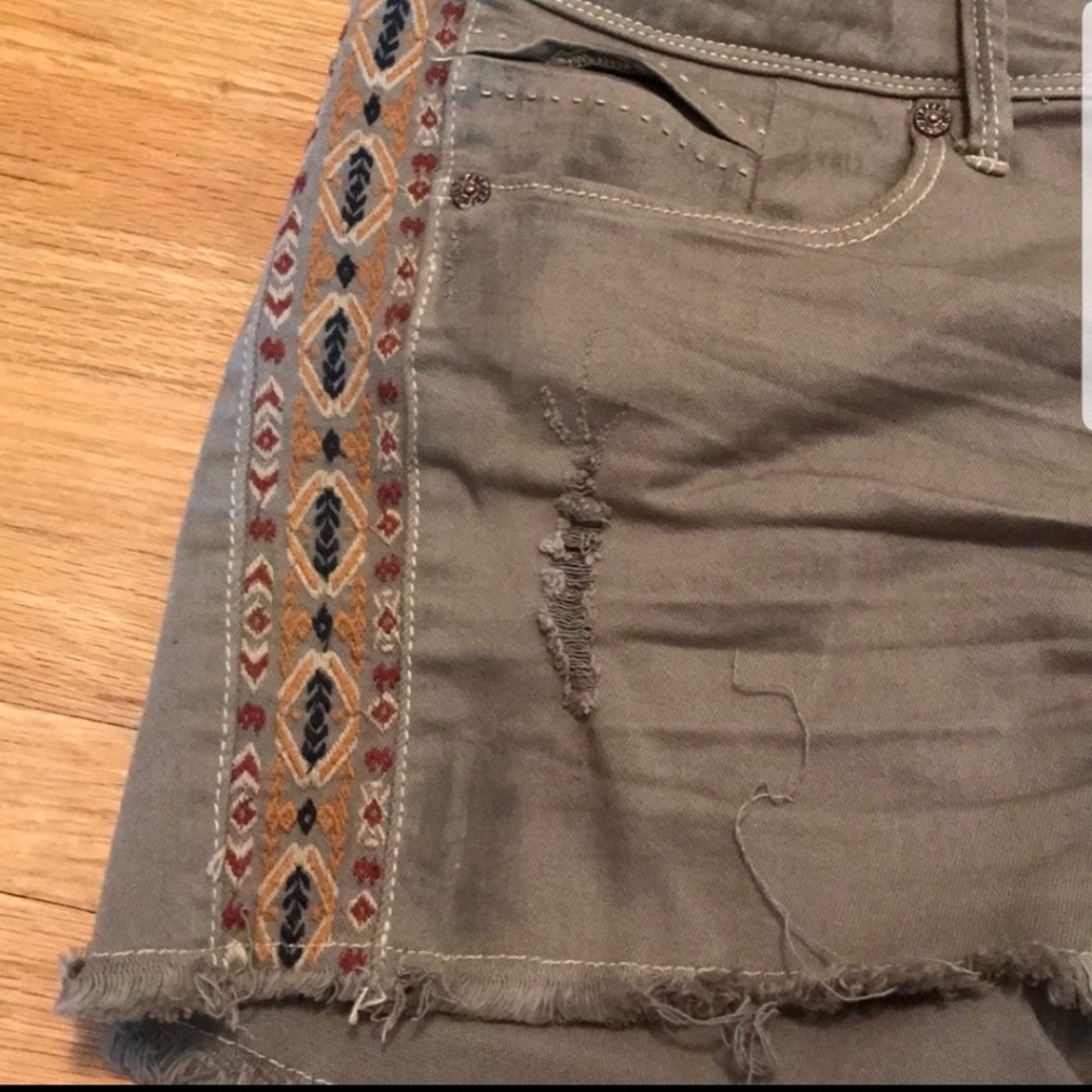 Buckle Jean shorts